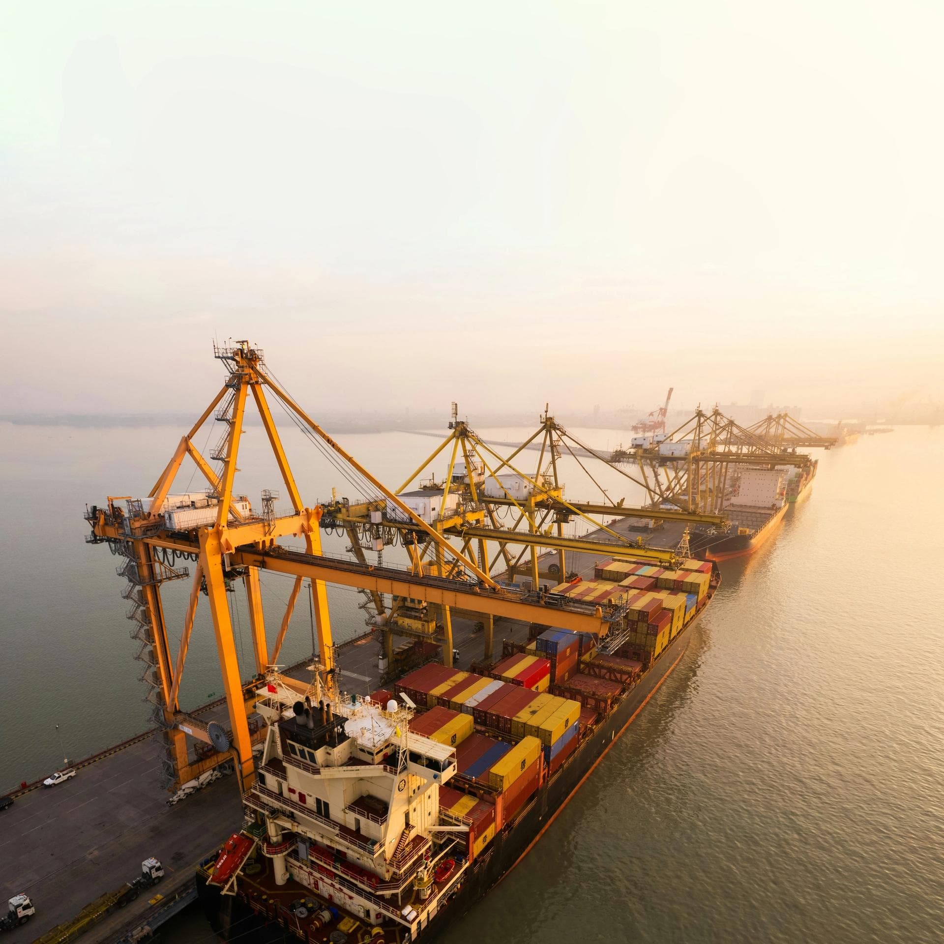 AIRMADE Methanol shipping at port